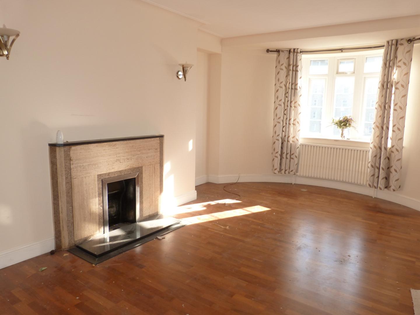 			4 Bedroom, 1 bath, 1 reception Flat			 Adelaide Road, SWISS COTTAGE