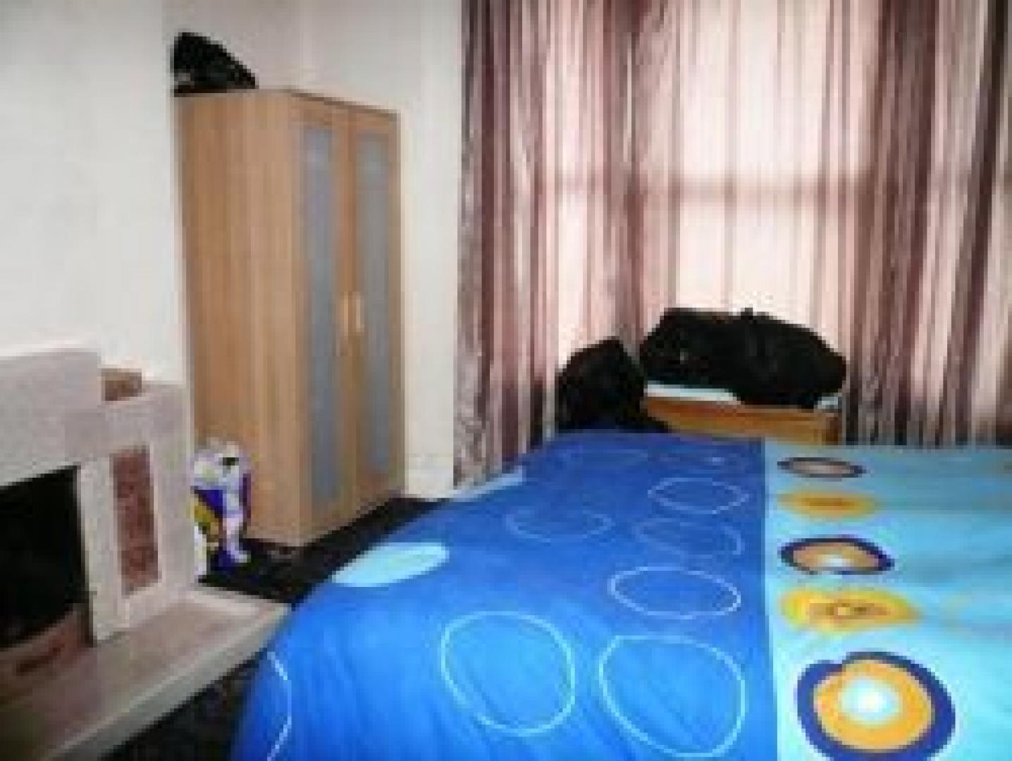 			3 Bedroom, 1 bath, 1 reception Flat			 Sellons Ave, WILLESDEN
