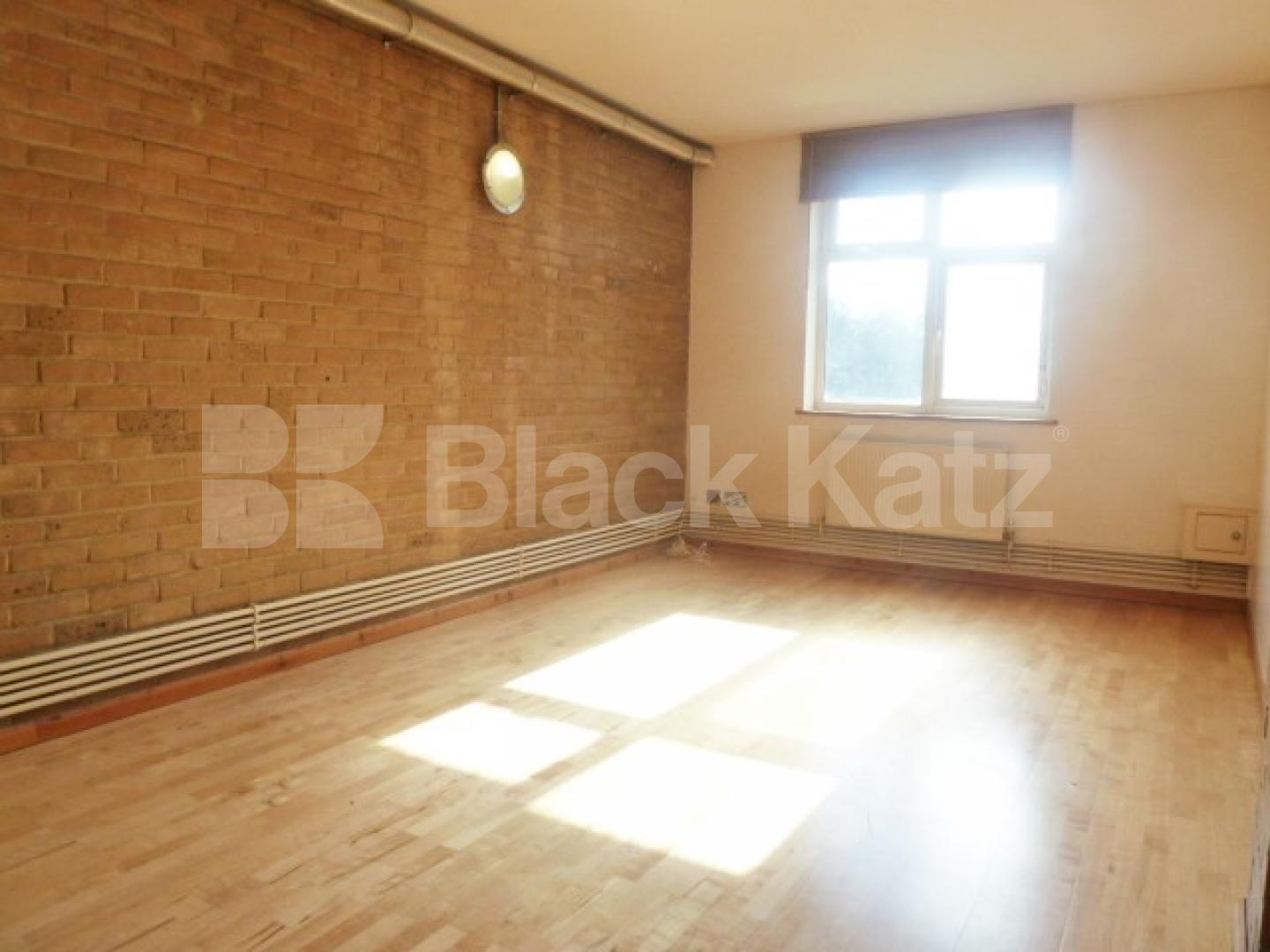 			NEW INSTRUCTION!, 2 Bedroom, 1 bath, 1 reception Flat			 Atrium Apartments, HAGGERSTON/HOXTON