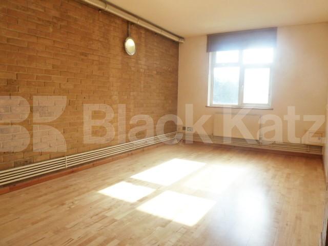 			NEW INSTRUCTION!, 2 Bedroom, 1 bath, 1 reception Flat			 Atrium Apartments, HAGGERSTON/HOXTON