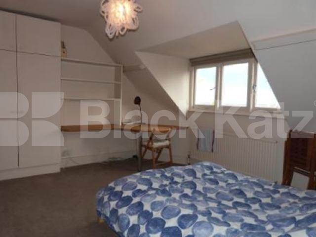 			Fantastic Property !, 1 Bedroom, 1 bath, 1 reception Flat			 Clifton Road, Crouch End