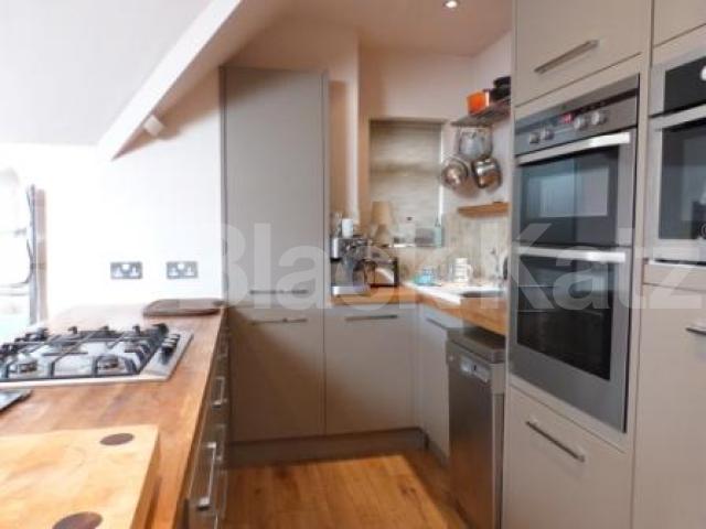 			Fantastic Property !, 1 Bedroom, 1 bath, 1 reception Flat			 Clifton Road, Crouch End