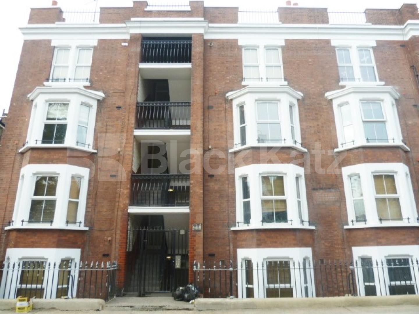 			FANTASTIC ONE BEDROOM FLAT IN A MANSION BLOCK, 1 Bedroom, 1 bath, 1 reception Flat			 TEMPLE DWELLINGS-TEMPLE STREET, BETHNAL GREEN-HACKNEY-LONDON FIELDS