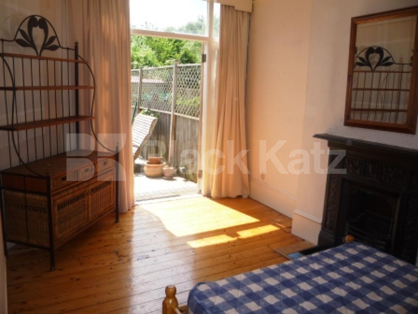 			4 Bedroom, 1 bath, 1 reception House			 Woodside  Road, WOOD GREEN