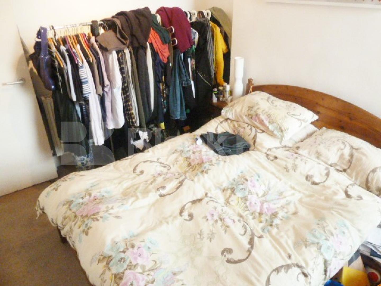 			FANTASTIC ONE BEDROOM FLAT IN A MANSION BLOCK, 1 Bedroom, 1 bath, 1 reception Flat			 TEMPLE DWELLINGS-TEMPLE STREET, BETHNAL GREEN-HACKNEY-LONDON FIELDS