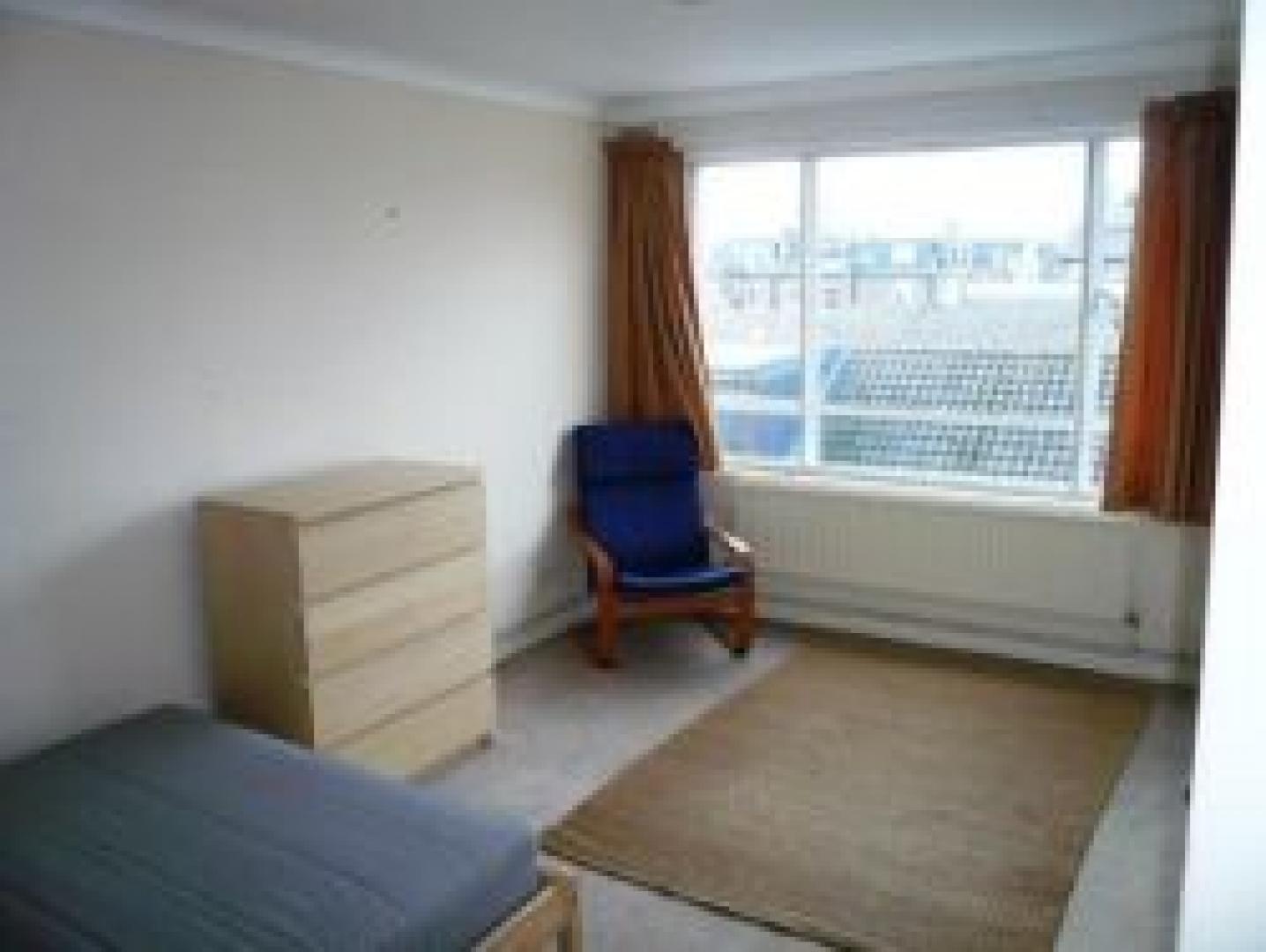 			2 Bedroom, 1 bath, 1 reception Flat			 Fairfax Road, SWISS COTTAGE/SOUTH HAMPSTEAD