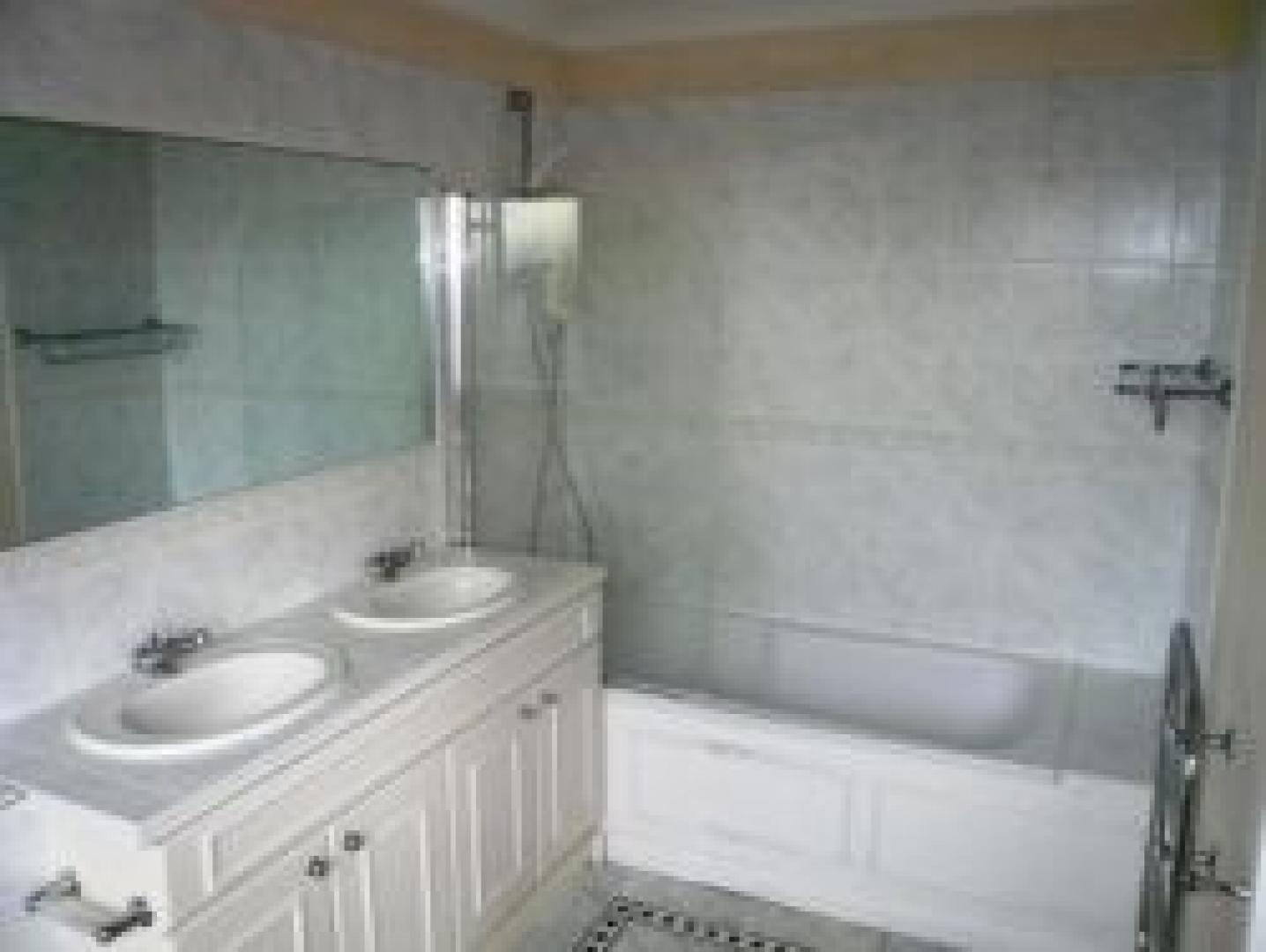 			2 Bedroom, 1 bath, 1 reception Flat			 Fairfax Road, SWISS COTTAGE/SOUTH HAMPSTEAD