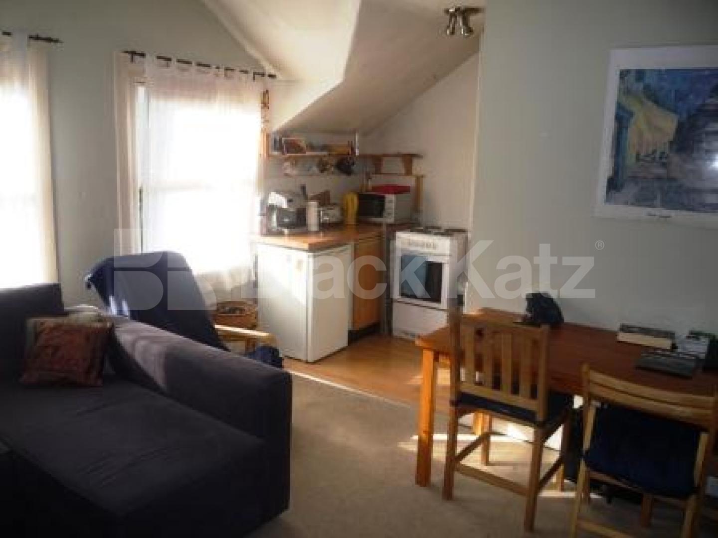 			LET!, 1 Bedroom, 1 bath, 1 reception Flat			 Northwood Road, HIGHGATE