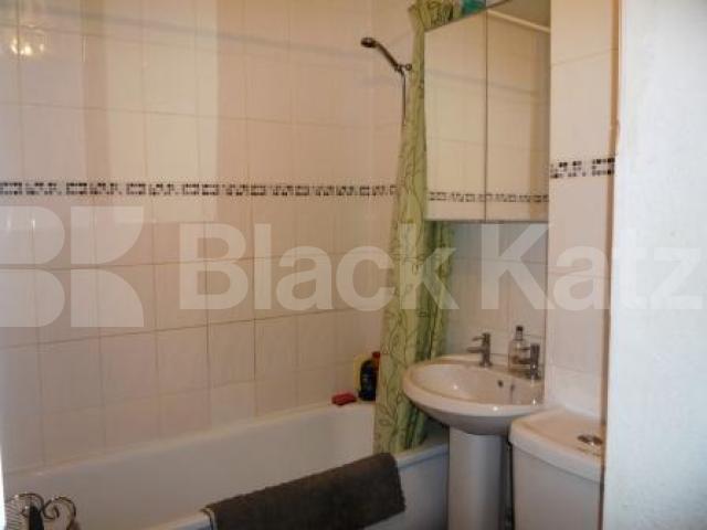 			LET!, 1 Bedroom, 1 bath, 1 reception Flat			 Northwood Road, HIGHGATE