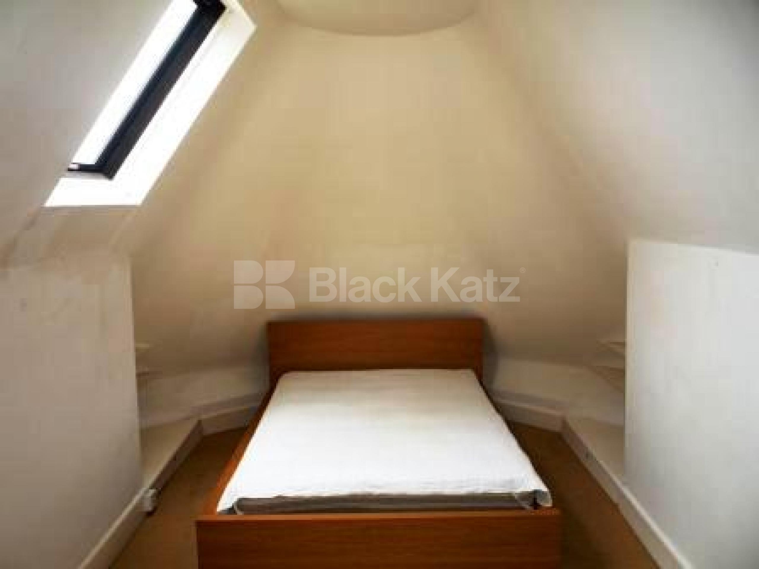 			2 Bedroom, 1 bath, 1 reception Flat			 Elder Avenue, Crouch End N8