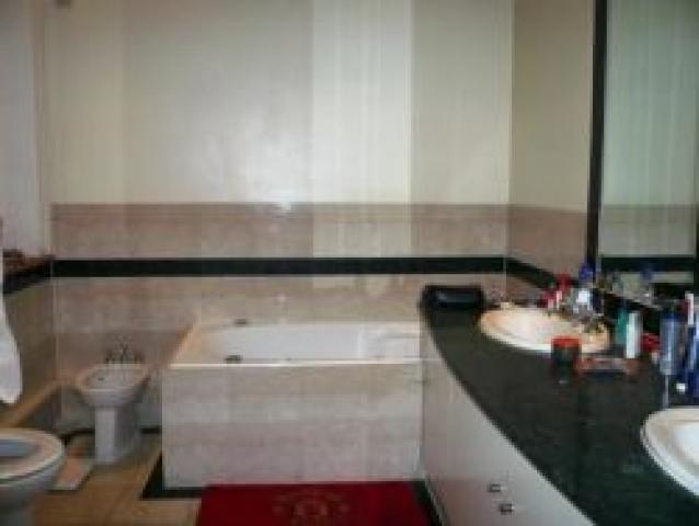 			4 Bedroom, 1 bath, 1 reception Flat			 Kings Gardens, WEST HAMPSTEAD