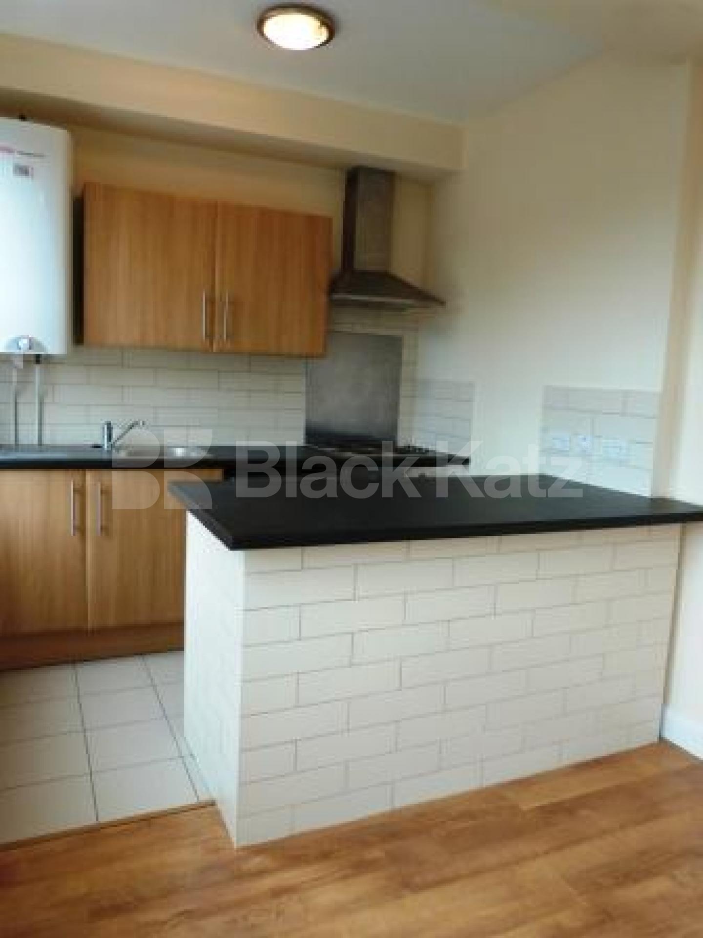 			1 Bedroom, 1 bath, 1 reception Flat			 Alexandra Park Road, Muswell Hill N10