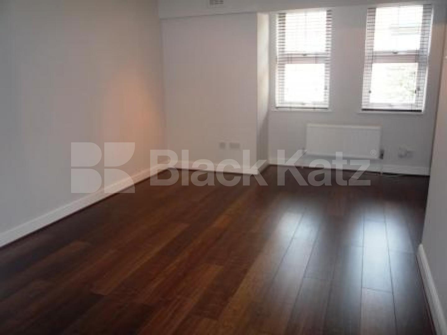 			3 Bedroom, 1 bath, 1 reception Flat			 Tottenham Lane, CROUCH END