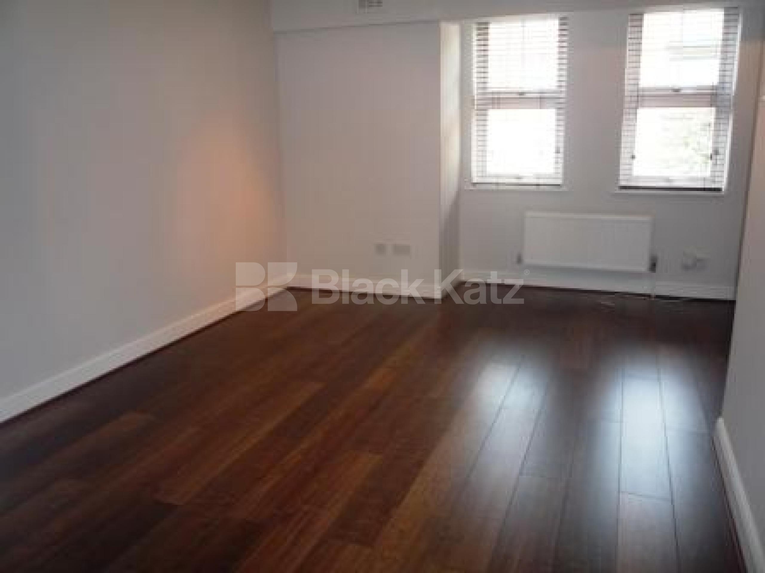 			3 Bedroom, 1 bath, 1 reception Flat			 Tottenham Lane, CROUCH END N8