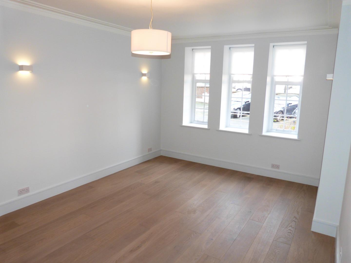 Recently refurbished two double bedroom property set in mansion bulding  Finchley Road, Finchley Road 