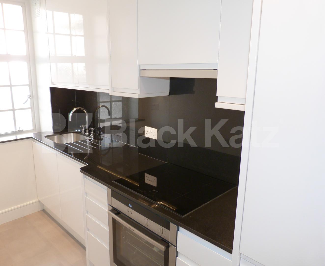 Recently refurbished two double bedroom property set in mansion bulding  Finchley Road, Finchley Road 