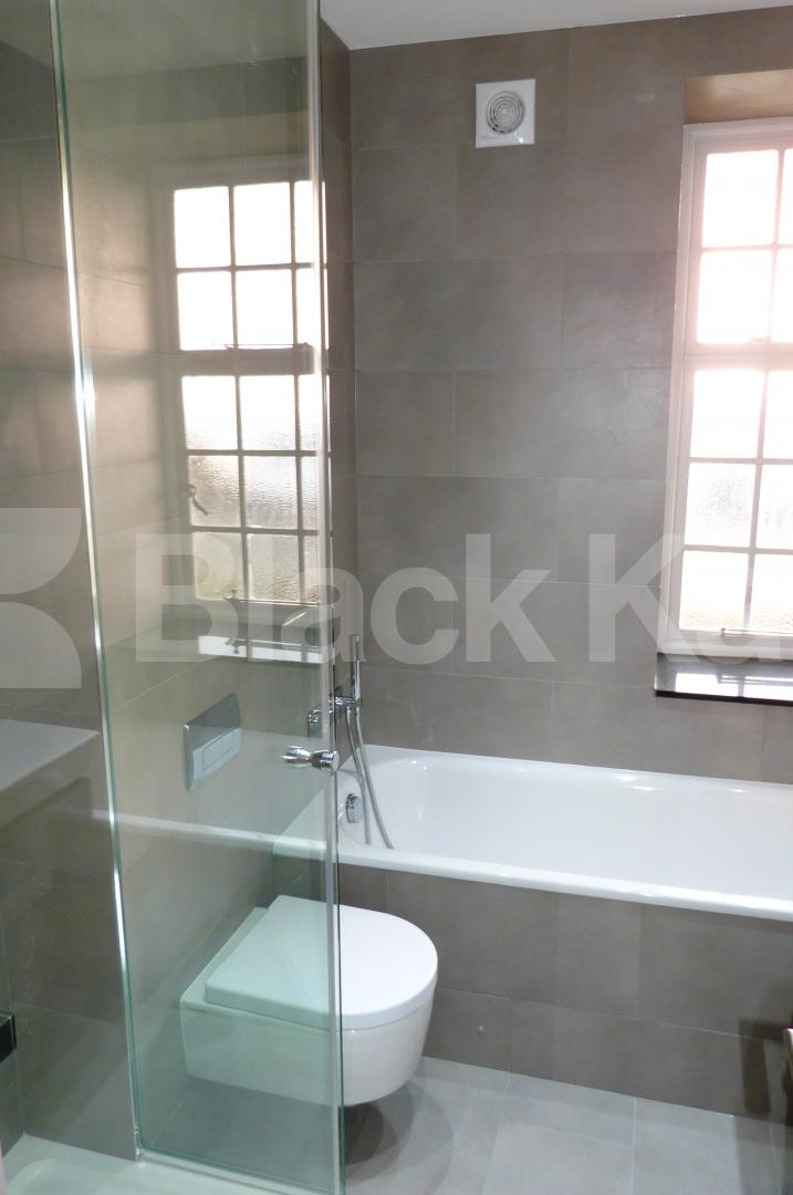 Recently refurbished two double bedroom property set in mansion bulding  Finchley Road, Finchley Road 