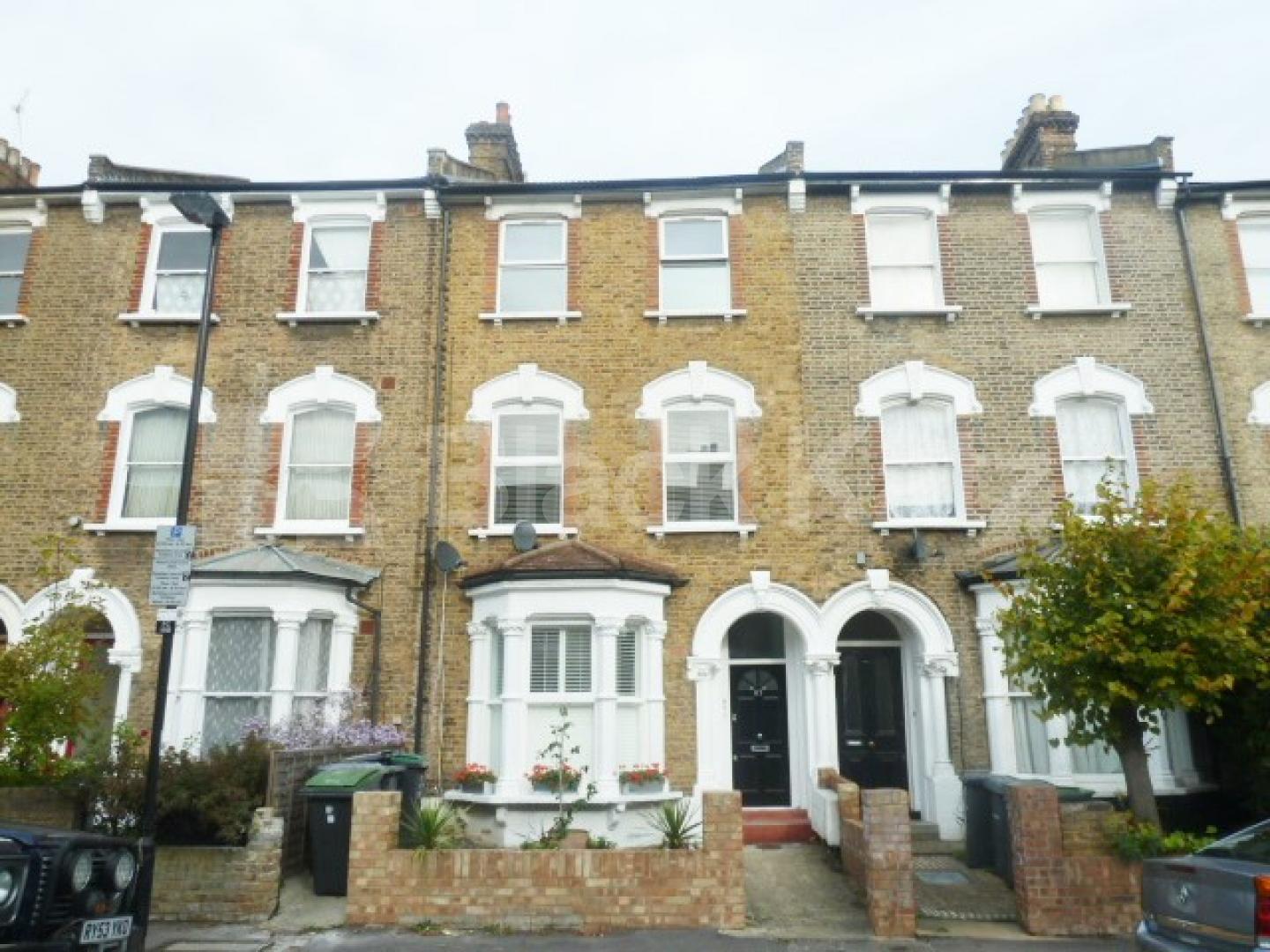 			New Instruction, 2 Bedroom, 1 bath, 1 reception Flat			 Florence Road, FINSBURY PARK-STROUD GREEN