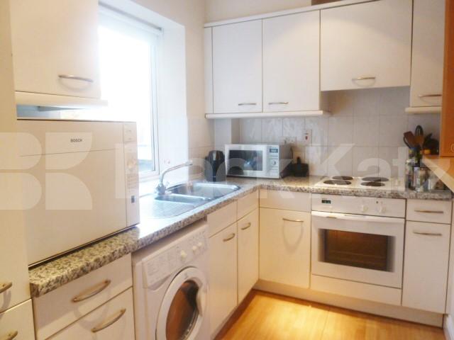 			2 BEDROOM FLAT PERFECT FOR 3 SHARERS!, 3 Bedroom, 1 bath, 1 reception Flat			 Margery Street, ANGEL-KING'S CROSS-RUSSELL SQUARE