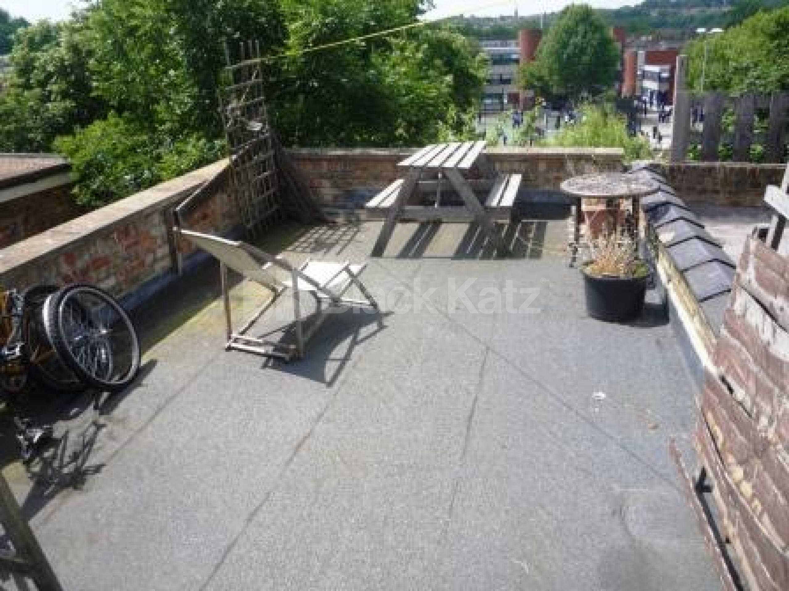 			Studio Apartment, 1 bath, 1 reception Flat			 Hillfield Avenue, CROUCH END N8