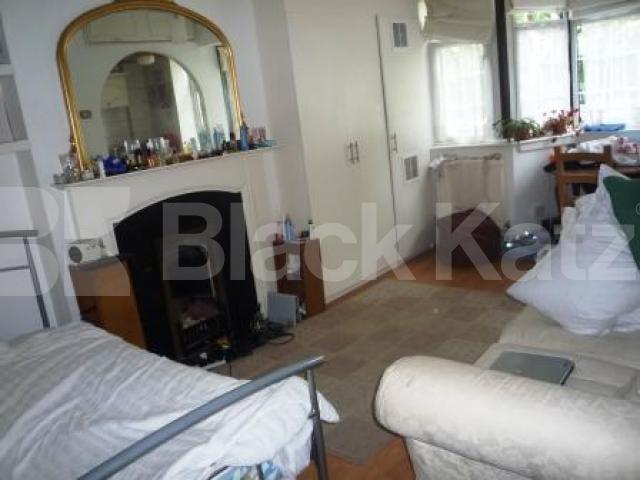 			Great Studio, Studio Apartment, 1 bath, 1 reception Studio			 Hornsey Lane, HIGHGATE