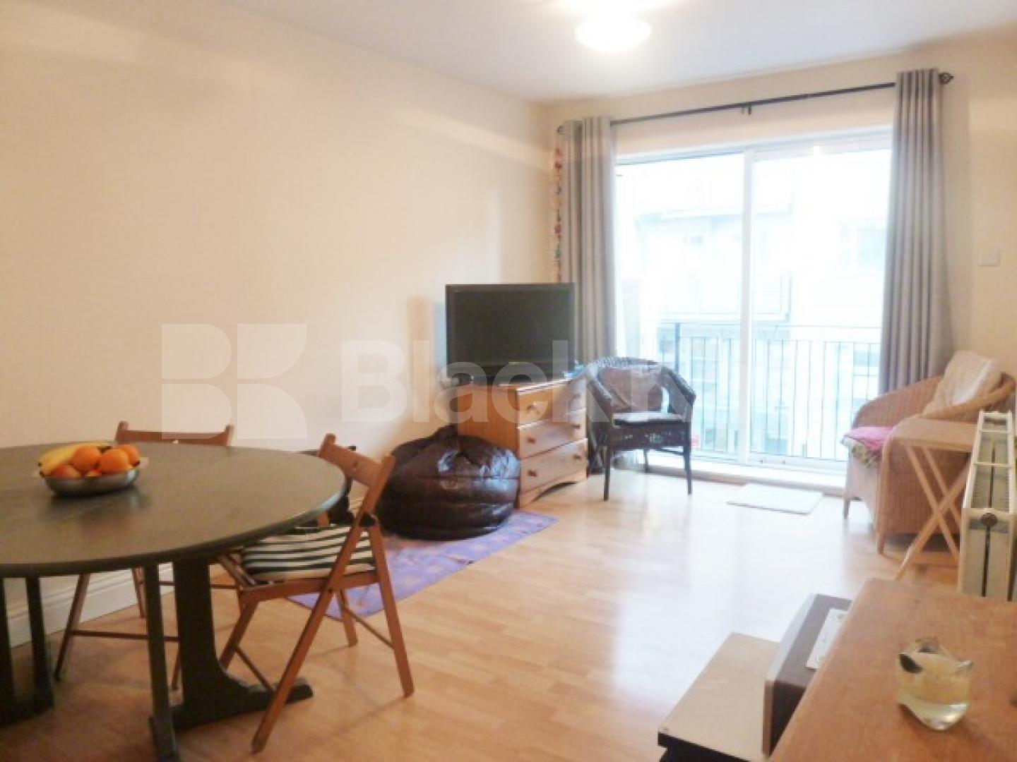 			NEW INSTRUCTION!, 2 Bedroom, 1 bath, 1 reception Flat			 Margery Street, ANGEL-KING'S CROSS-RUSSELL SQUARE