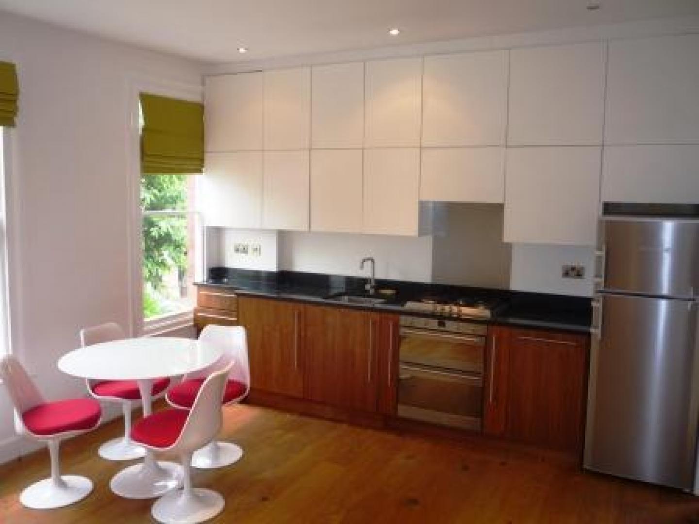 			AMAZING FLAT!, 2 Bedroom, 1 bath, 1 reception Flat			 Palace Road, CROUCH END