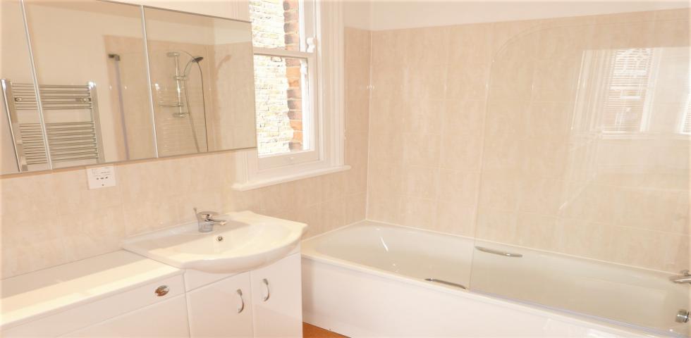 			NEW INSTRUCTION, 3 Bedroom, 1 bath, 1 reception Flat			 Walm Lane, KILBURN/BRONDESBURY