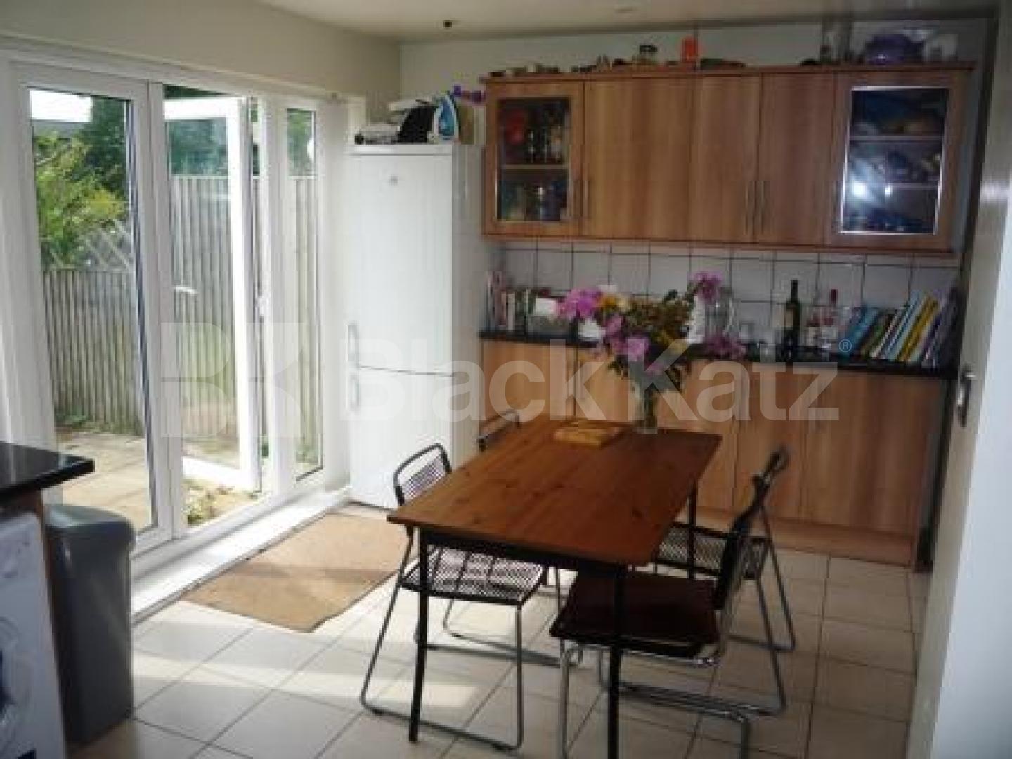 			4 Bedroom, 1 bath, 1 reception House			 Boundary Road, HARRINGAY