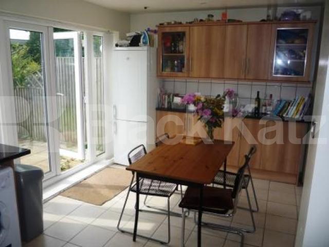 			4 Bedroom, 1 bath, 1 reception House			 Boundary Road, HARRINGAY