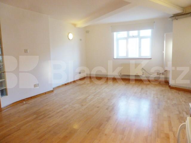 			GREAT LOFT STYLE ONE BEDROOM APARTMENT, 1 Bedroom, 1 bath, 1 reception Flat			 ATRIUM APARTMANTS-FELTON STREET, OLD STREET-HOXTON-HAGGERSTON