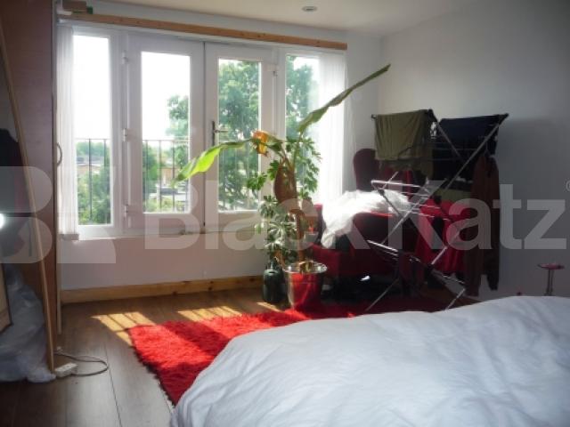 			4 Bedroom, 1 bath, 1 reception House			 Boundary Road, HARRINGAY