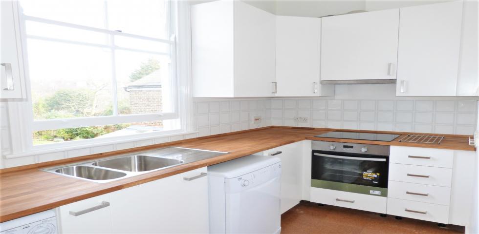 			NEW INSTRUCTION, 3 Bedroom, 1 bath, 1 reception Flat			 Walm Lane, KILBURN/BRONDESBURY