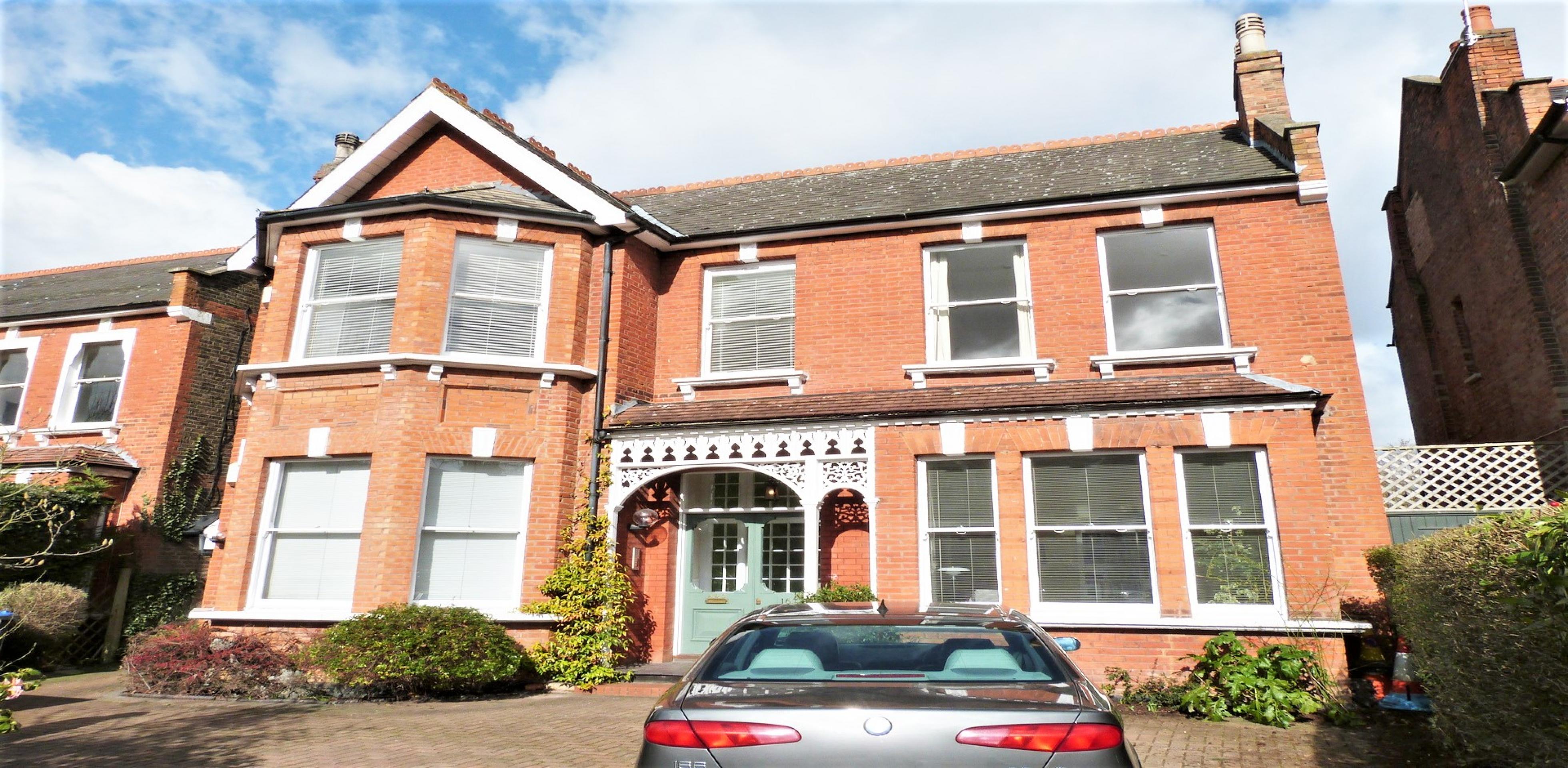 			NEW INSTRUCTION, 3 Bedroom, 1 bath, 1 reception Flat			 Walm Lane, KILBURN/BRONDESBURY NW2