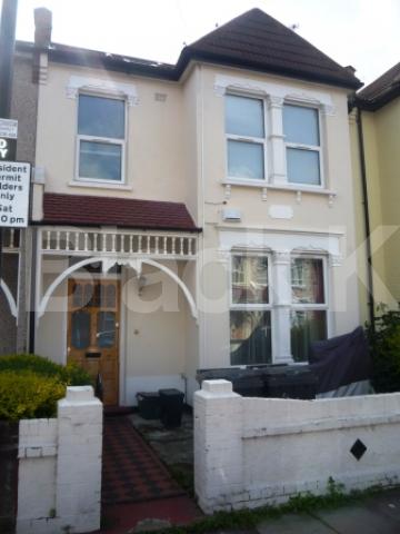			4 Bedroom, 1 bath, 1 reception House			 Boundary Road, HARRINGAY