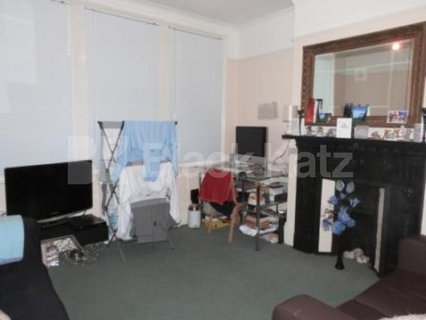 			2 Bedroom, 1 bath, 1 reception Flat			 Nightingale Lane, Crouch End