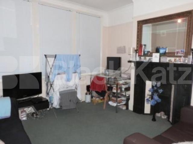 			2 Bedroom, 1 bath, 1 reception Flat			 Nightingale Lane, Crouch End
