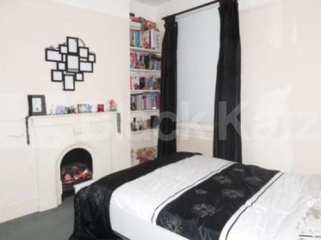 			2 Bedroom, 1 bath, 1 reception Flat			 Nightingale Lane, Crouch End
