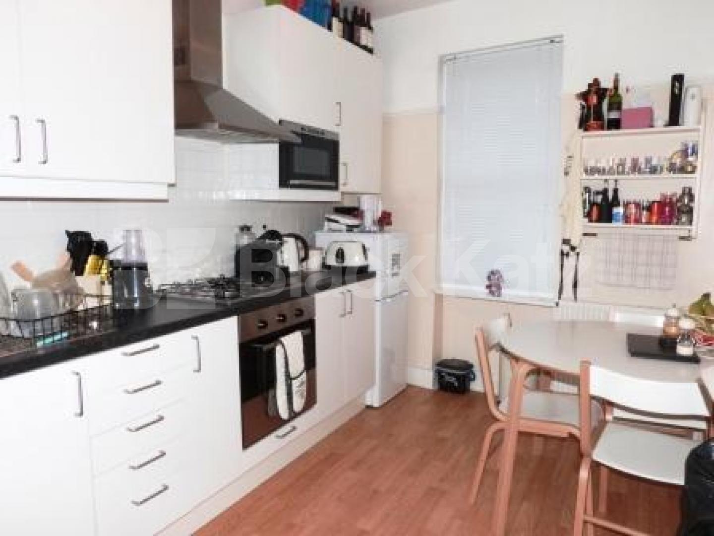 			2 Bedroom, 1 bath, 1 reception Flat			 Nightingale Lane, Crouch End