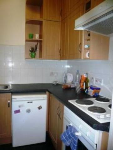 			Studio Apartment, 1 bath, 1 reception Flat			 West End Lane, WEST HAMPSTEAD
