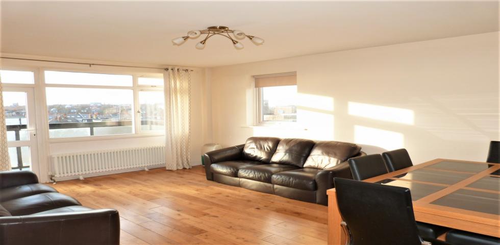			3 Bedroom, 1 bath, 1 reception Flat			 Fairfax Road, FINCHLEY ROAD