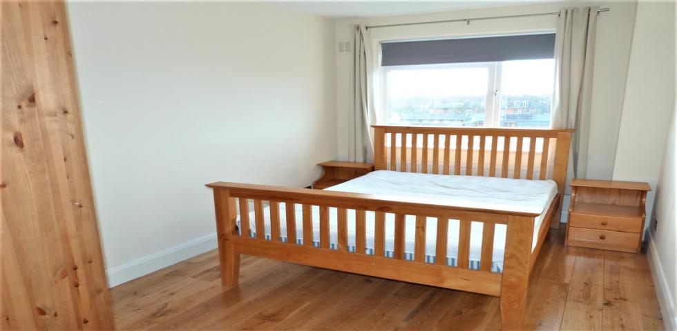 			3 Bedroom, 1 bath, 1 reception Flat			 Fairfax Road, FINCHLEY ROAD
