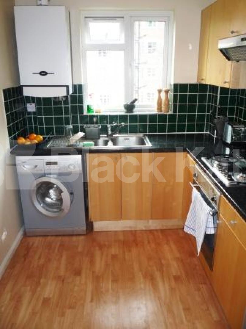 			2 Bedroom, 1 bath, 1 reception Flat			 Colney Hatch Lane, MUSWELL HILL N10