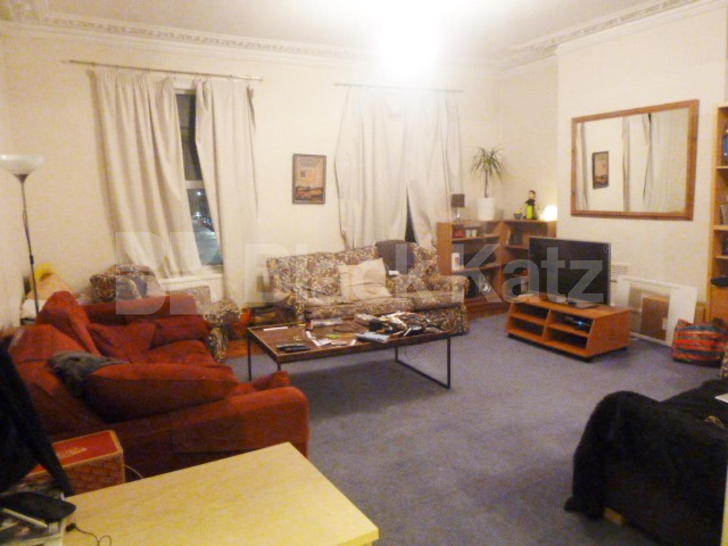 			NEW INSTRUCTION!!!, 3 Bedroom, 1 bath, 1 reception Flat			 Florence Road, FINSBURY PARK 