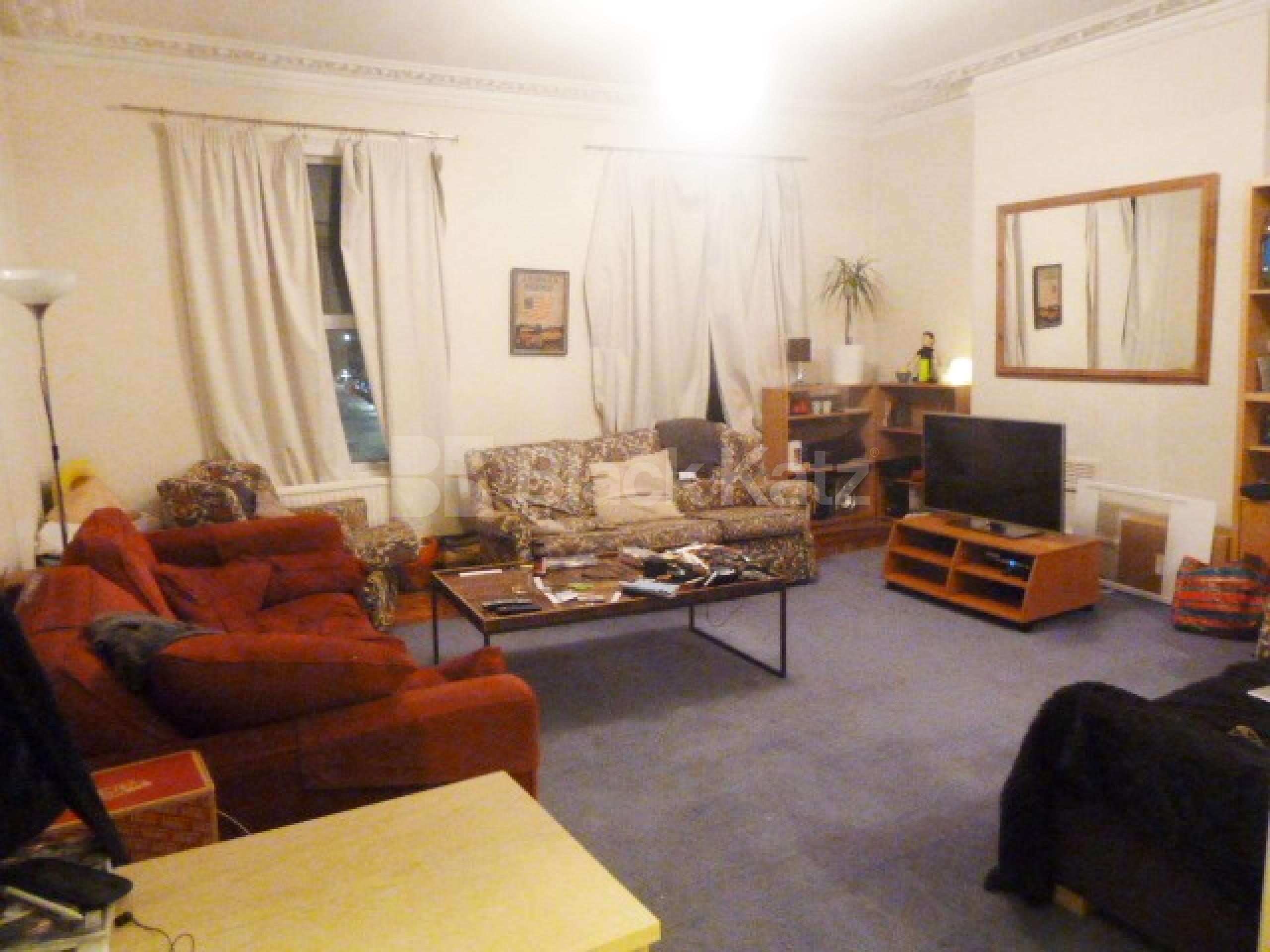 			NEW INSTRUCTION!!!, 3 Bedroom, 1 bath, 1 reception Flat			 Florence Road, FINSBURY PARK  N4