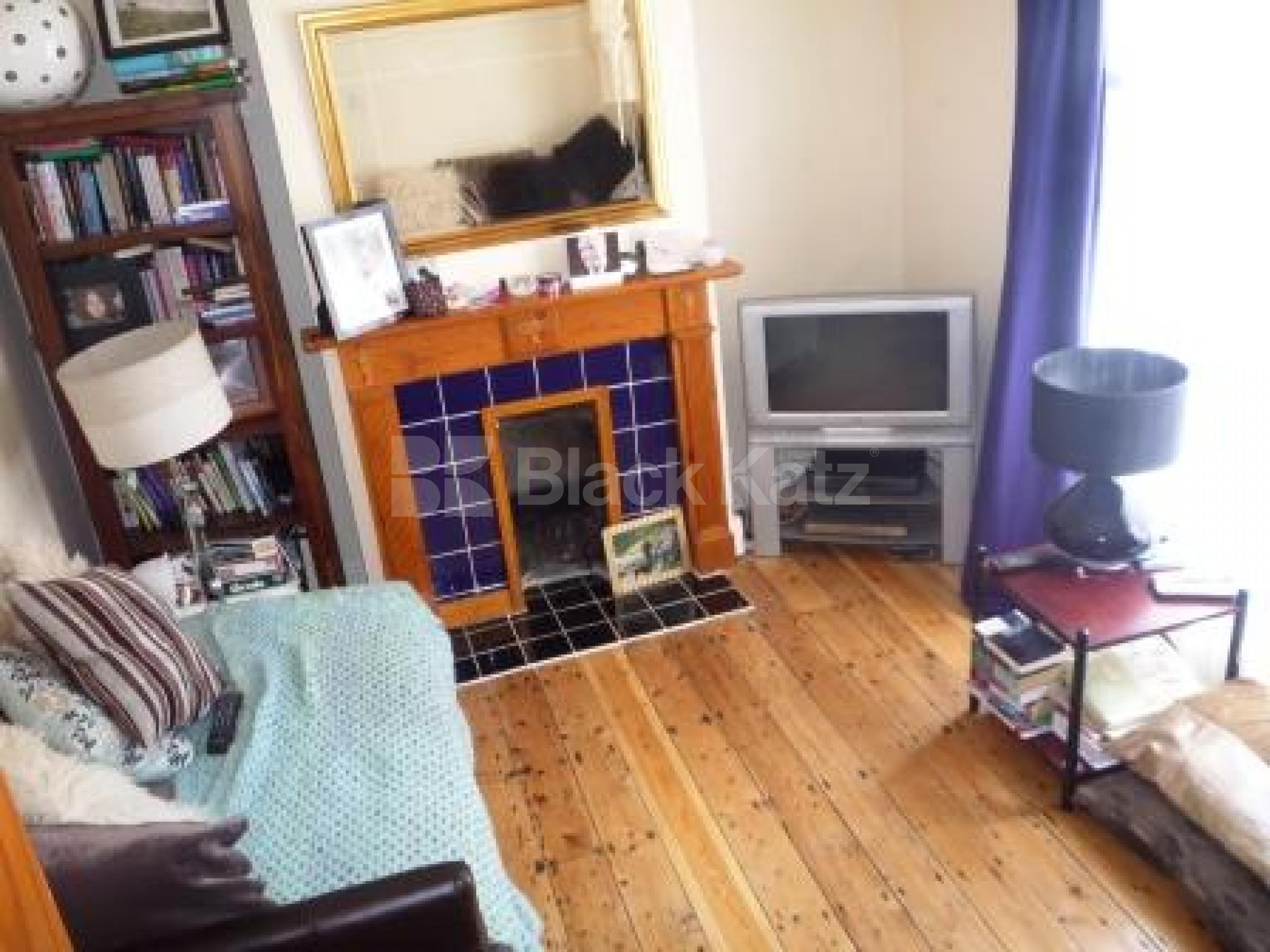			3 Bedroom, 1 bath, 1 reception Flat			 Trinity Road, EAST FINCHLEY N2