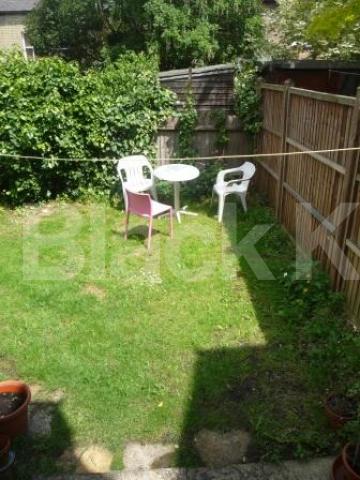 			3 Bedroom, 1 bath, 1 reception Flat			 Trinity Road, EAST FINCHLEY