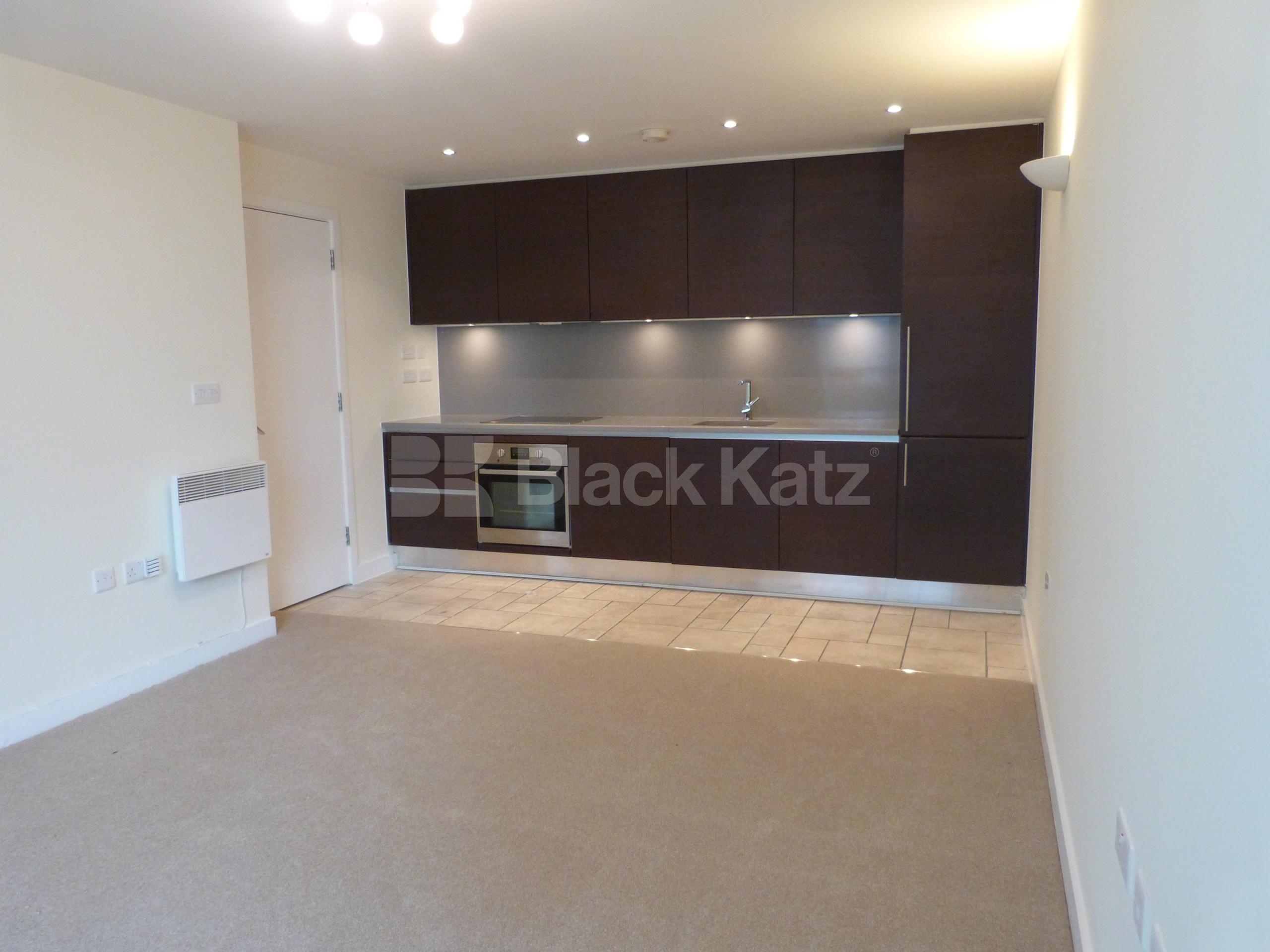 			2 Bedroom, 1 bath, 1 reception Serviced Apartments			 New River Village, HORNSEY N8