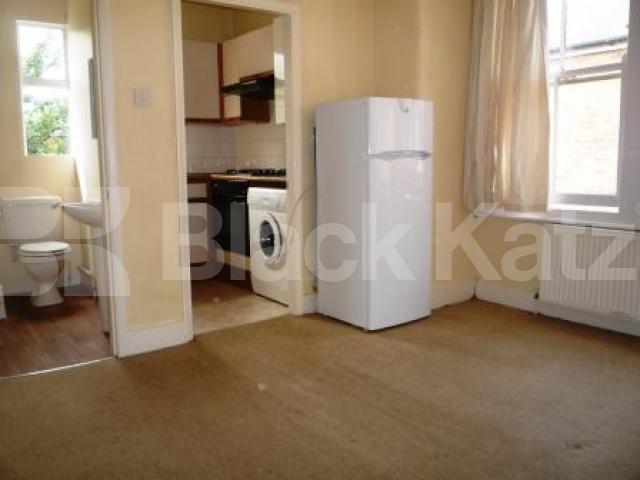 			Studio Apartment, 1 bath, 1 reception Studio			 Princes Avenue, ALEXANDRA PALACE
