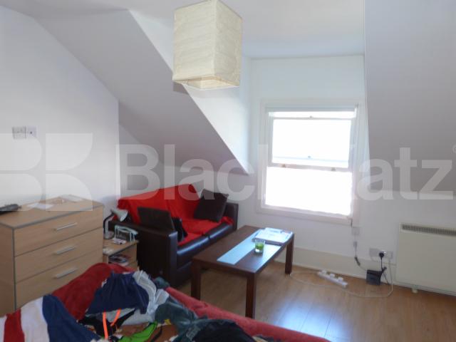 			Studio Apartment, 1 bath, 1 reception Flat			 Sherriff Road, West Hampstead